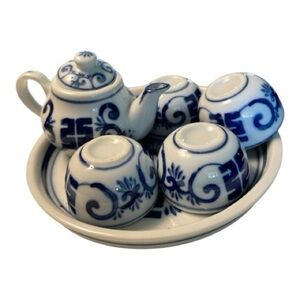 Miniature Chinese Tea Set, Blue & White, Tray, Pitcher, Four Cups.
